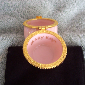 MARY KAY PINK PORCELAIN ROSE SHAPED RING / PILL / TRINKET BOX