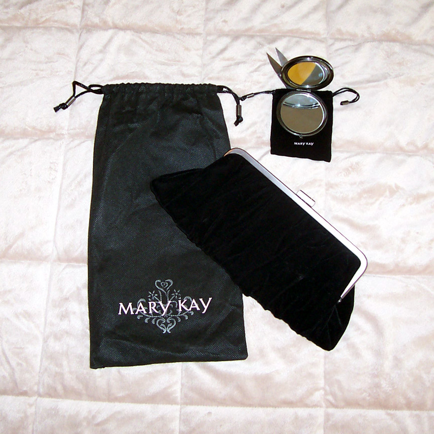 Mary Kay Black Velvet Clutch Purse w Compact Mirror New Hostess Gift